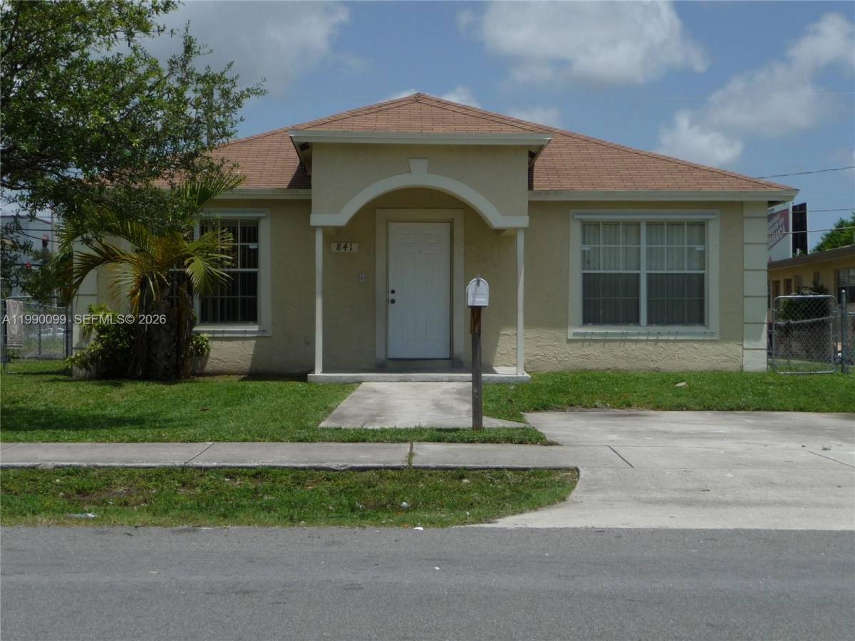 House for rent at 841 NW 10th St #841C, Hallandale, FL 33009