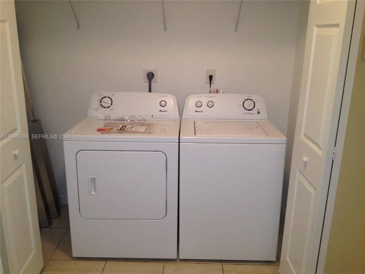 House for rent at 841 NW 10th St #841C, Hallandale, FL 33009