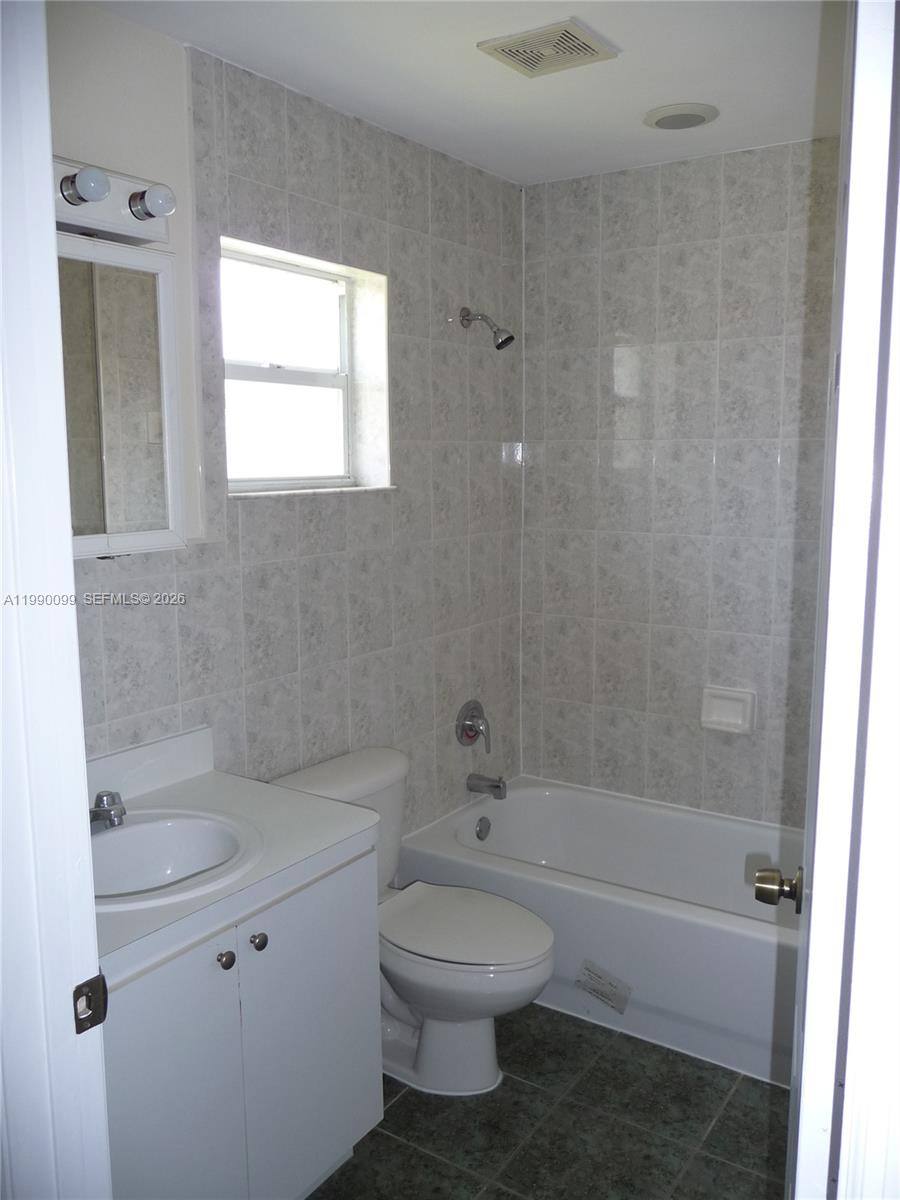 House for rent at 841 NW 10th St #841C, Hallandale, FL 33009