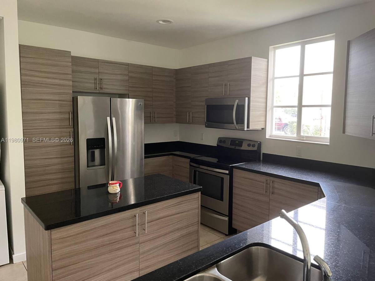 Townhouse for rent at 2736 SW 81st Terrace, Hollywood, FL 33025