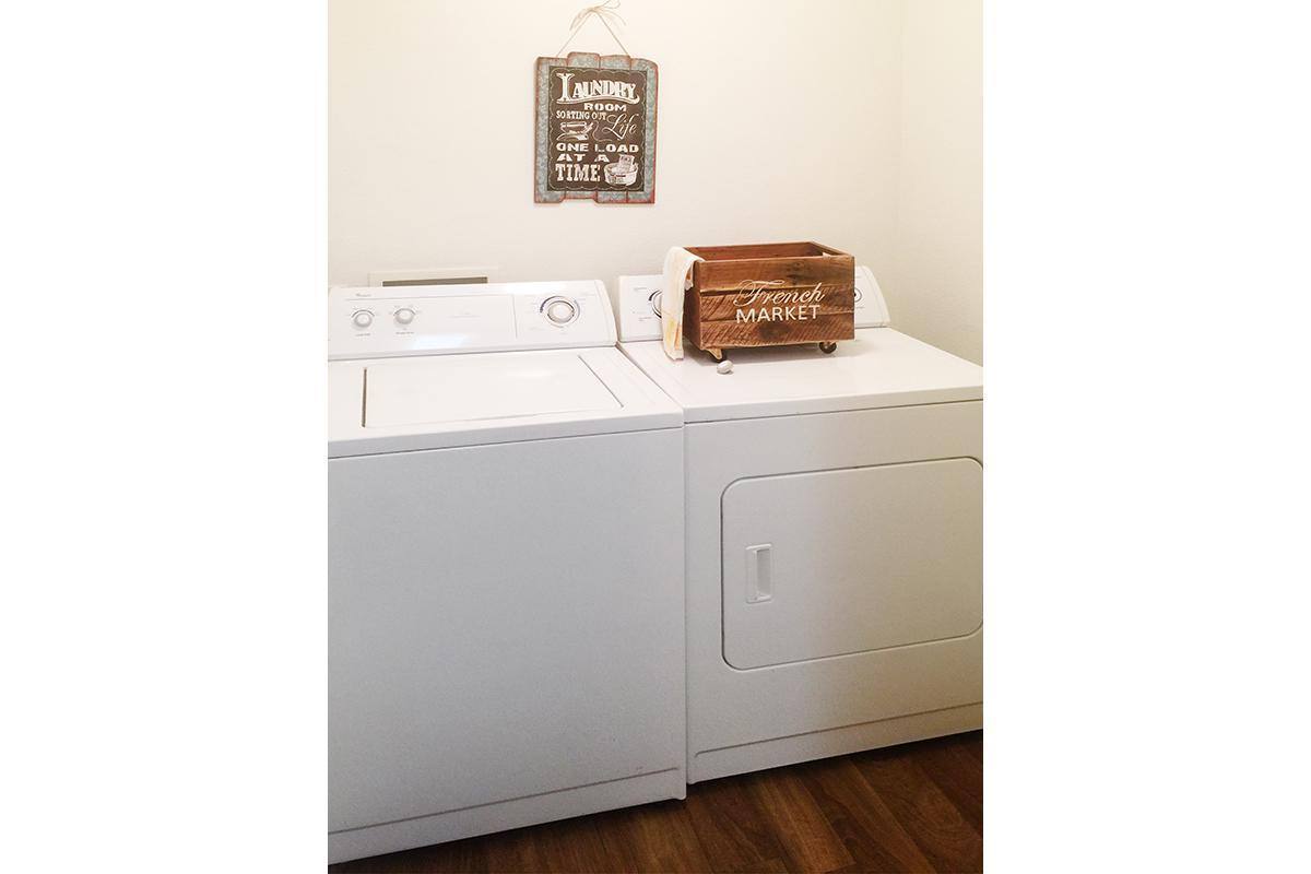 Apartment for rent at 975 S Royal Palm Rd, Apache Junction, AZ 85119