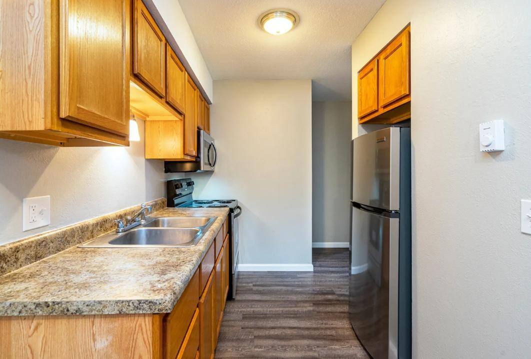 Apartment for rent at Piccadilly East, 2750 Pickle Rd, Oregon, OH 43616