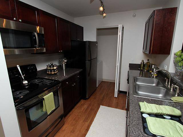 Apartment for rent at 232 Butterfield Dr, Bloomingdale, IL 60108