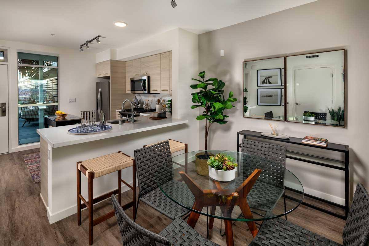 Apartment for rent at 1625 Lincoln Blvd, Santa Monica, CA 90401