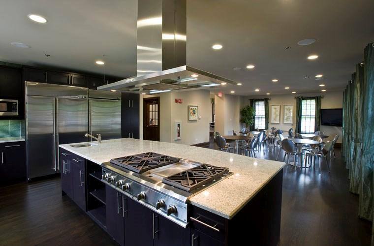 Apartment for rent at 1024 N Plum Grove Rd, Schaumburg, IL 60173