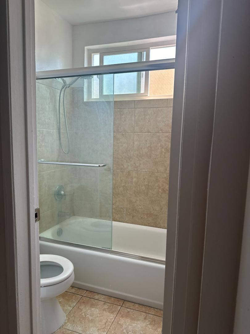 Apartment for rent at 803 W 30th St #21, Los Angeles, CA 90007