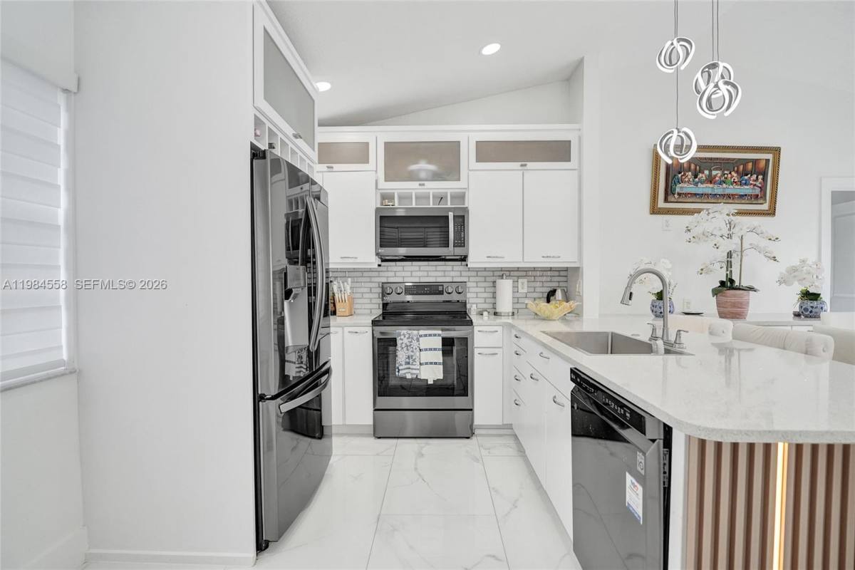 House for rent at 11761 NW 12th St Floor, Hollywood, FL 33026