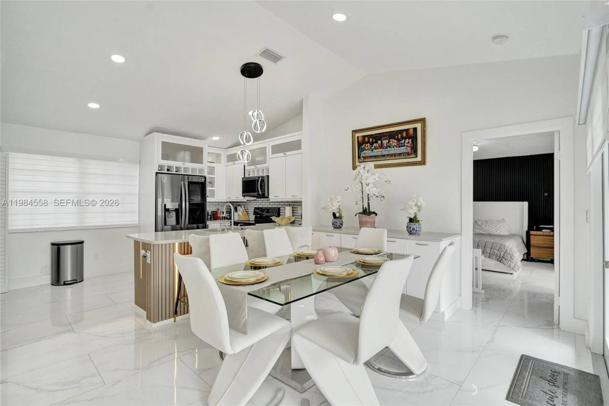 House for rent at 11761 NW 12th St Floor, Hollywood, FL 33026