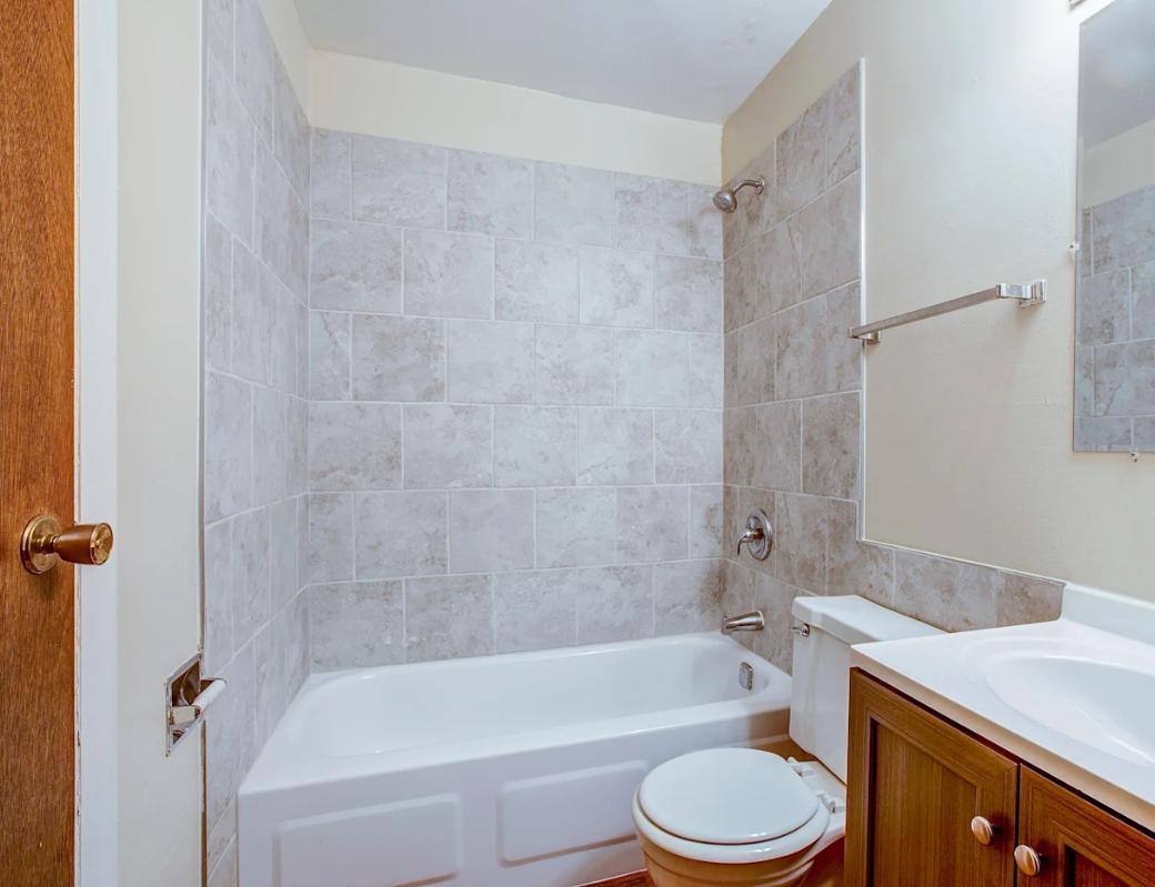 Apartment for rent at 241 Ottawa Bend, Morris, IL 60450