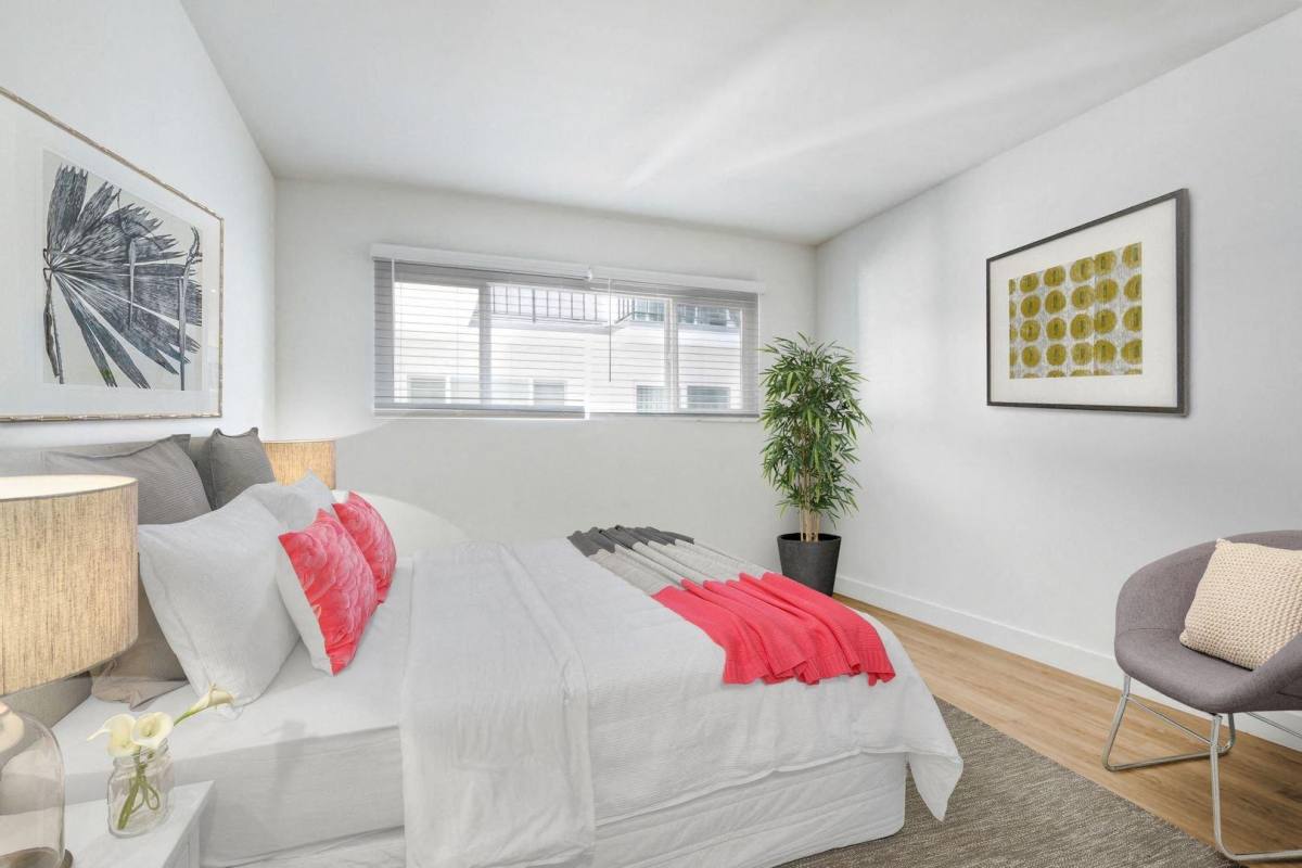 Apartment for rent at 520 Kelton Ave, Los Angeles, CA 90024
