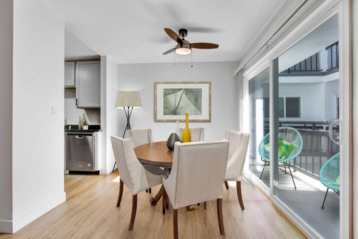 Apartment for rent at 520 Kelton Ave, Los Angeles, CA 90024