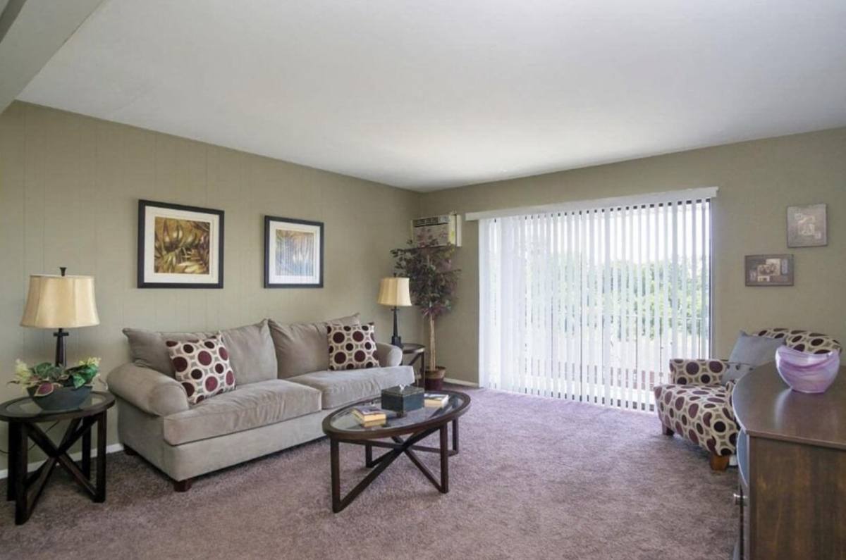 Apartment for rent at Riverwood Apartment Homes, 3649 173rd Court, Lansing, IL 60438