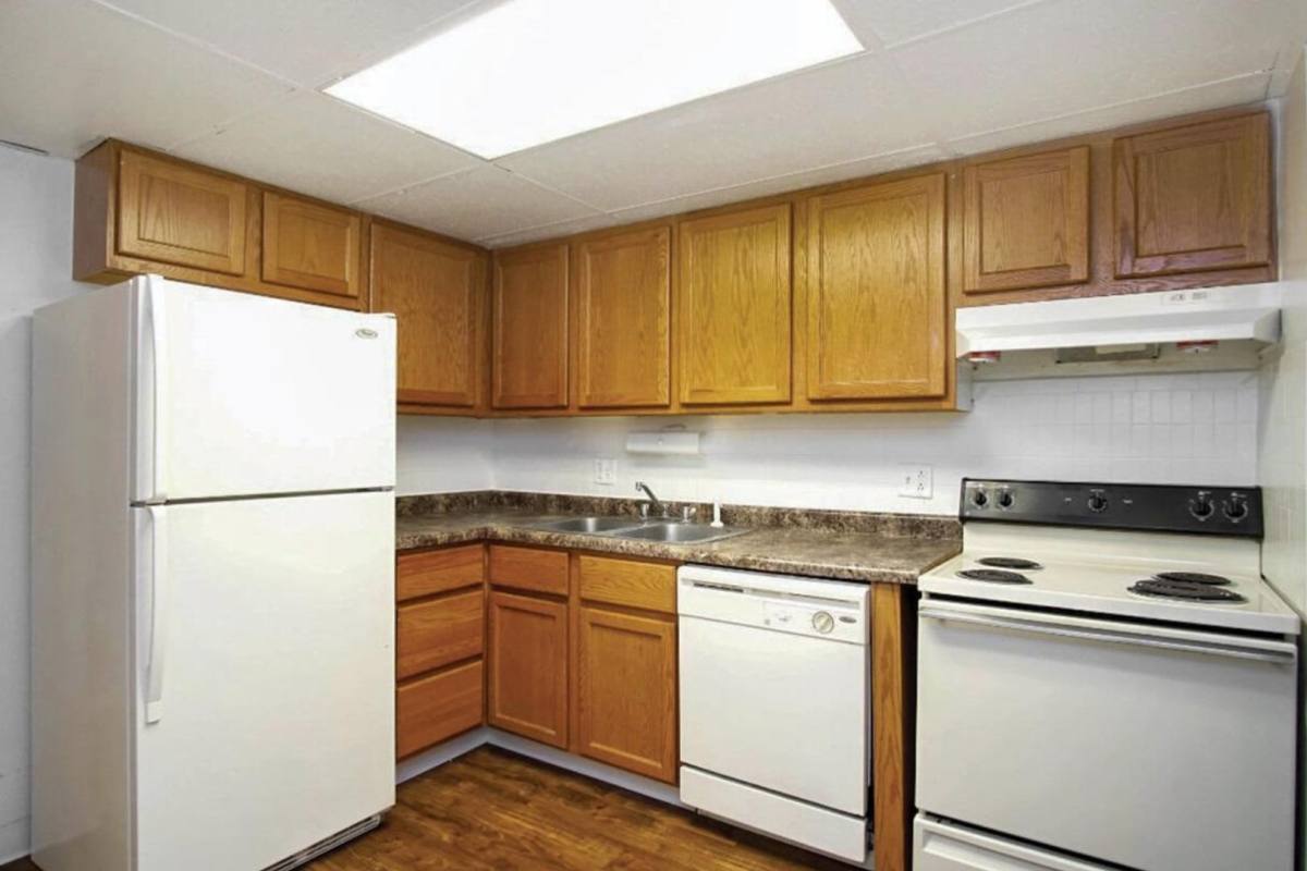 Apartment for rent at Riverwood Apartment Homes, 3649 173rd Court, Lansing, IL 60438