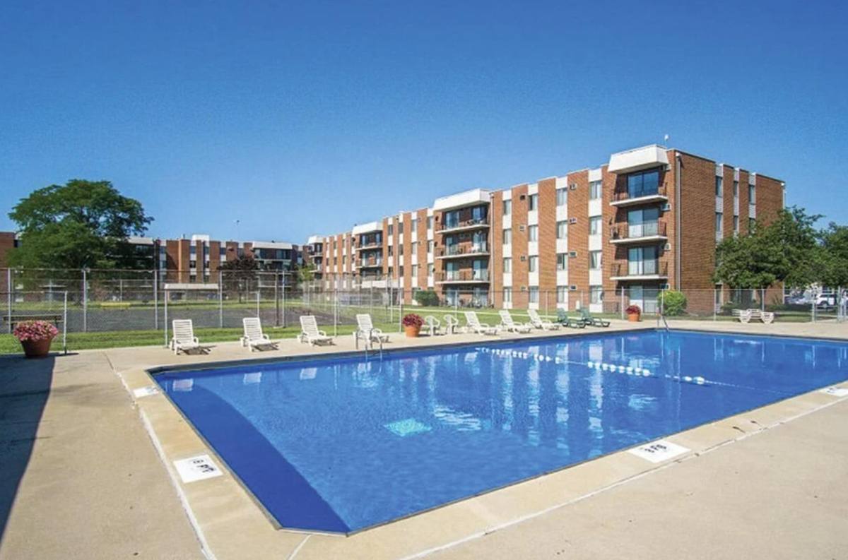 Apartment for rent at Riverwood Apartment Homes, 3649 173rd Court, Lansing, IL 60438