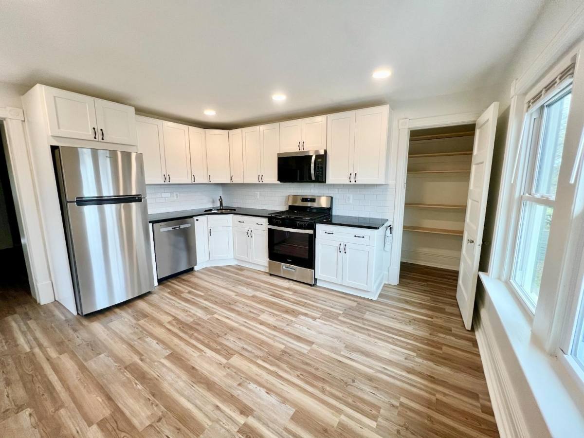 Apartment for rent at 202 S Broad St #2C, Lansdale, PA 19446