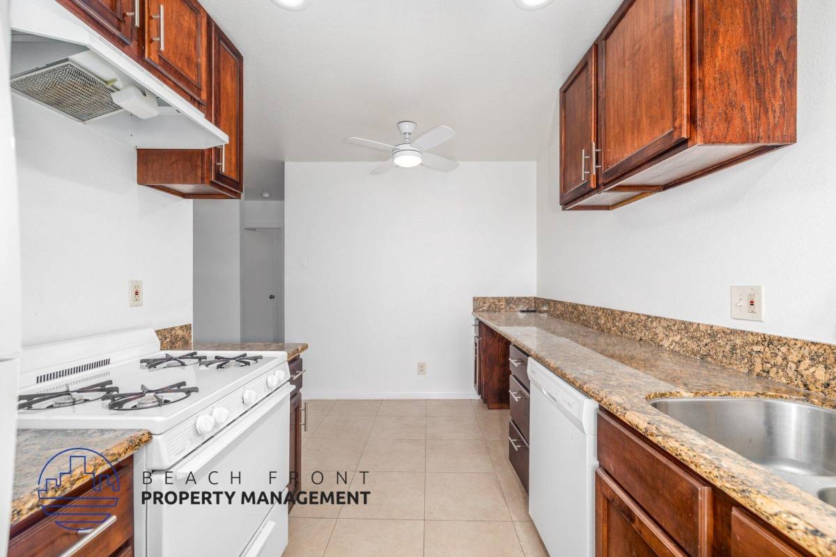 Apartment for rent at 1091 Stanley Avenue, 2422 E 11th St #5, Long Beach, CA 90804