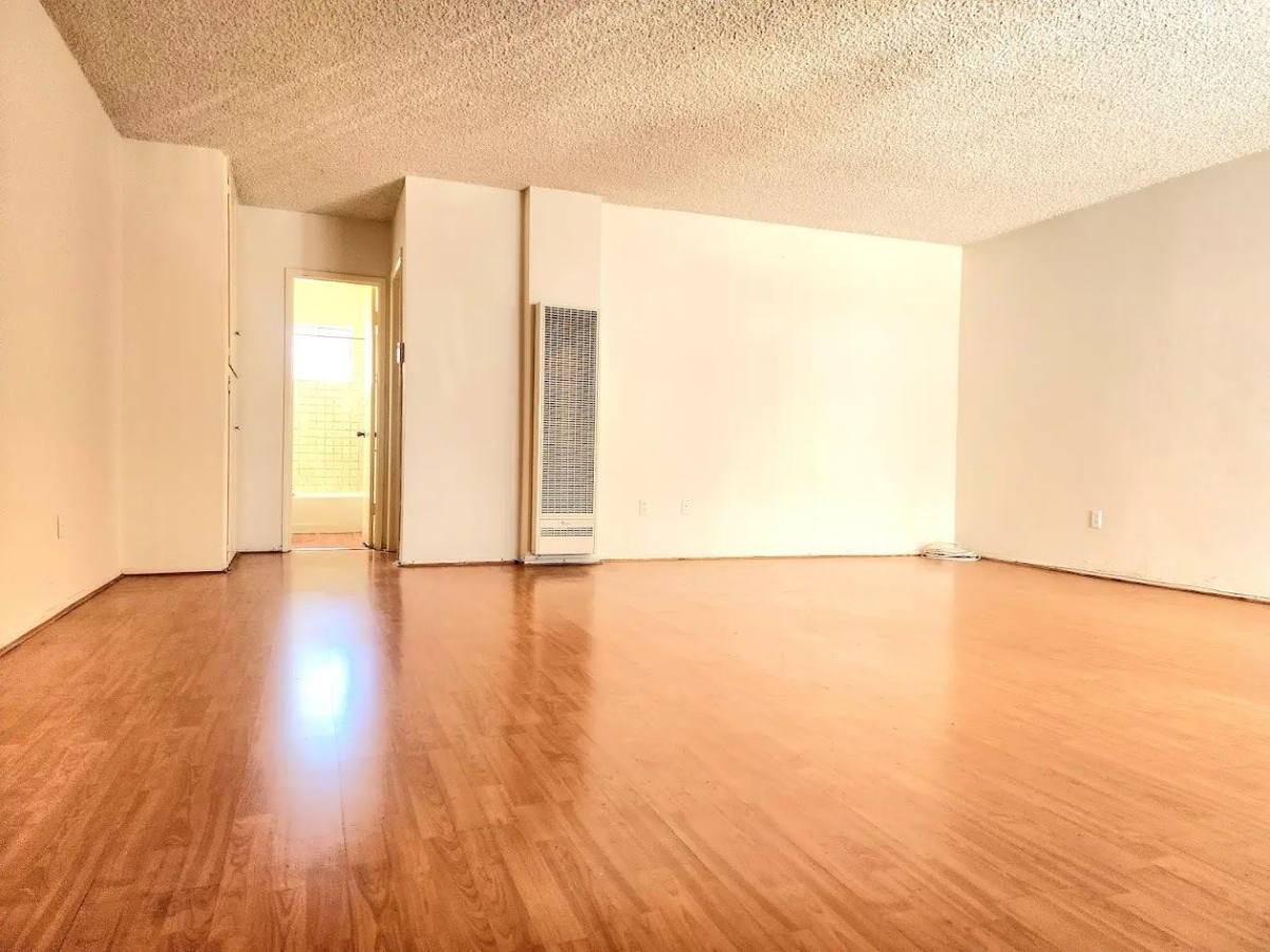 Apartment for rent at 3055 Foothill Boulevard, 3051 3053 3055 Foothill Blvd, La Crescenta, CA 91214