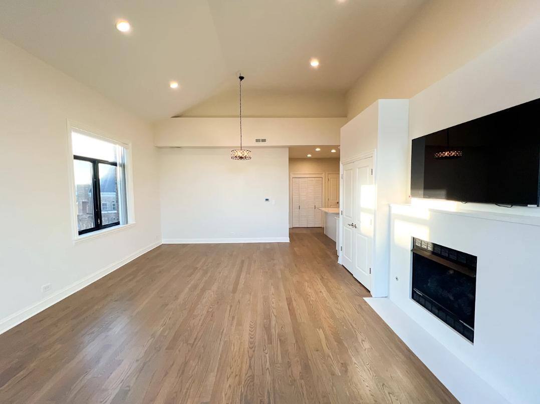 Apartment for rent at 1701 W Chicago Ave #3, Chicago, IL 60622
