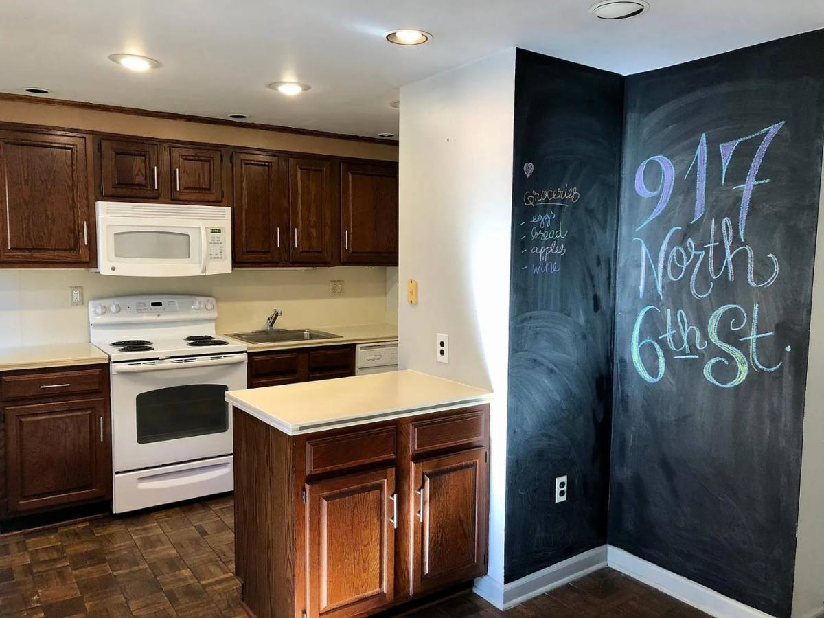 Apartment for rent at 917 N 6th St, Philadelphia, PA 19123