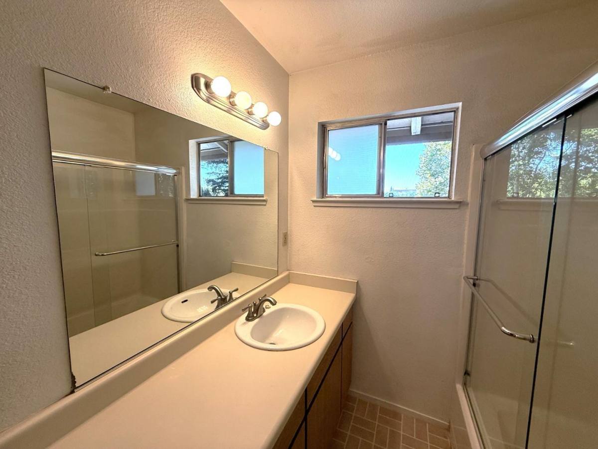House for rent at 432 W Sacramento Ave, Chico, CA 95928