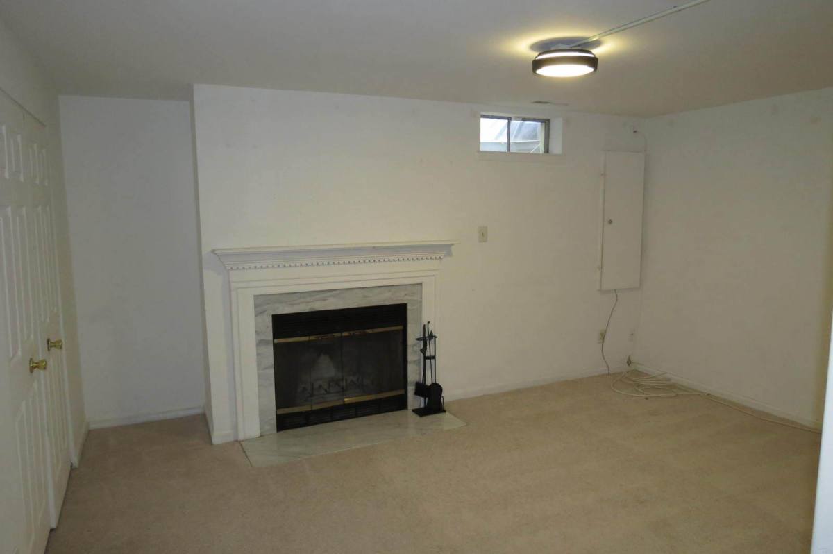 Townhouse for rent at 2208 Wimbledon Circle #1, Silver Spring, MD 20906