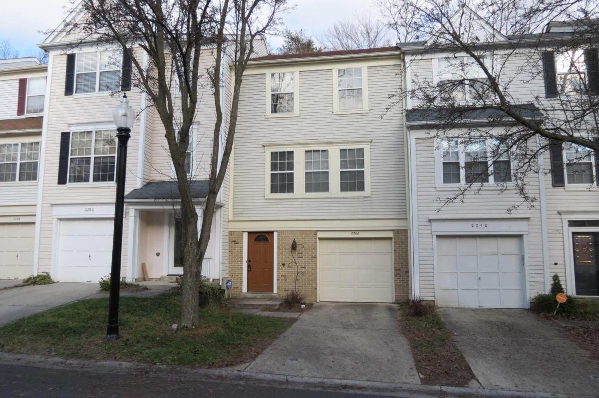 Townhouse for rent at 2208 Wimbledon Circle #1, Silver Spring, MD 20906