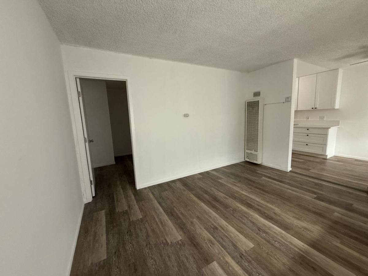 Apartment for rent at 15319 S White Ave #Q, Compton, CA 90221