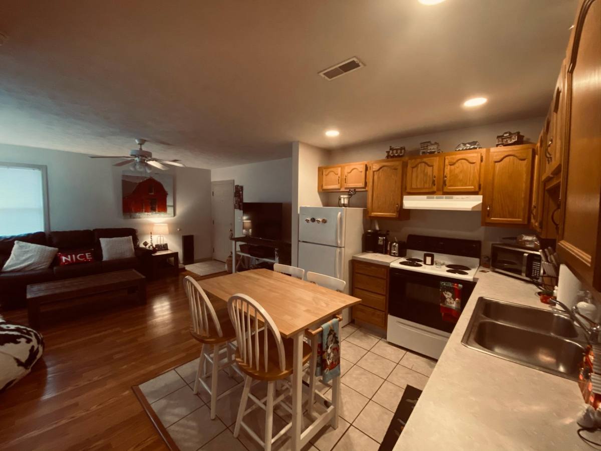Apartment for rent at 1431 Saratoga Ave #14, Morgantown, WV 26505