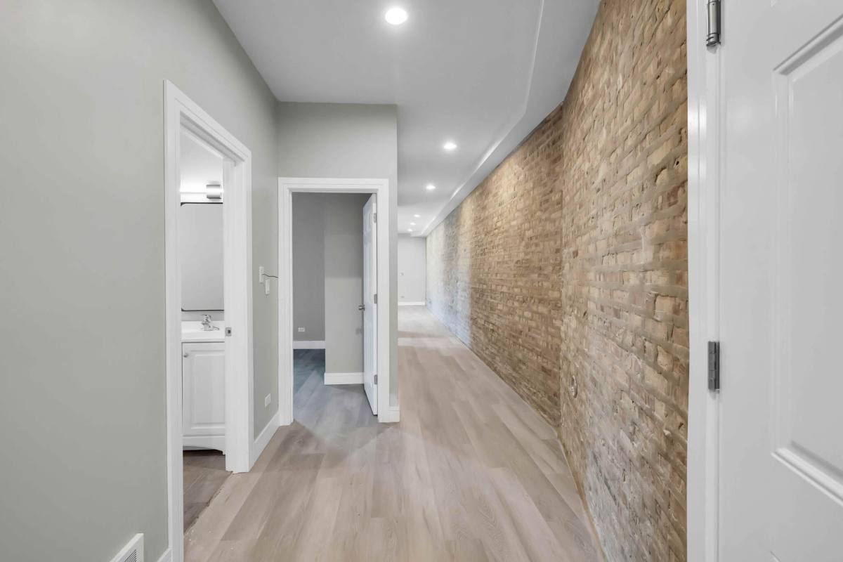 Condo for rent at 5231 S Indiana, Chicago, IL 60615