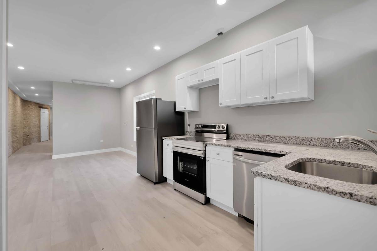 Condo for rent at 5231 S Indiana, Chicago, IL 60615