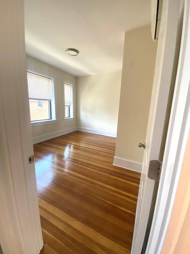 Apartment for rent at 11 Seaverns Ave #11-3R, Jamaica Plain, MA 02130