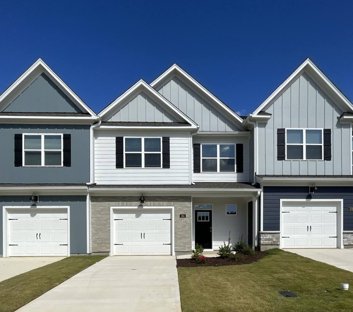 Townhouse for rent at 504 Resteasy Dr, Apex, NC 27539