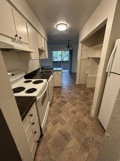 Apartment for rent at The Woodlands, 700 Crater Lake Ave #WL52, Medford, OR 97504