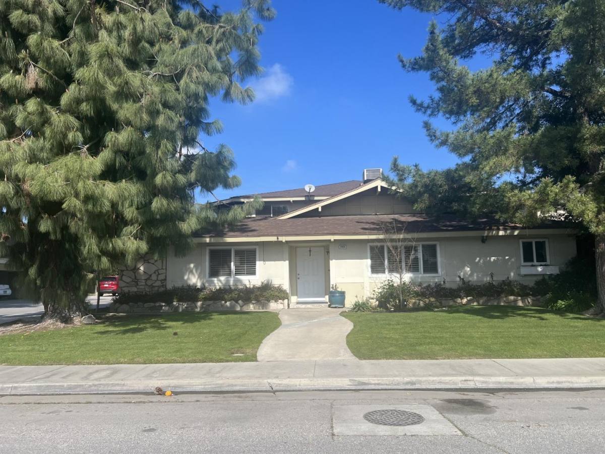 House for rent at 5908 Stockdale Highway 4, Bakersfield, CA 93309
