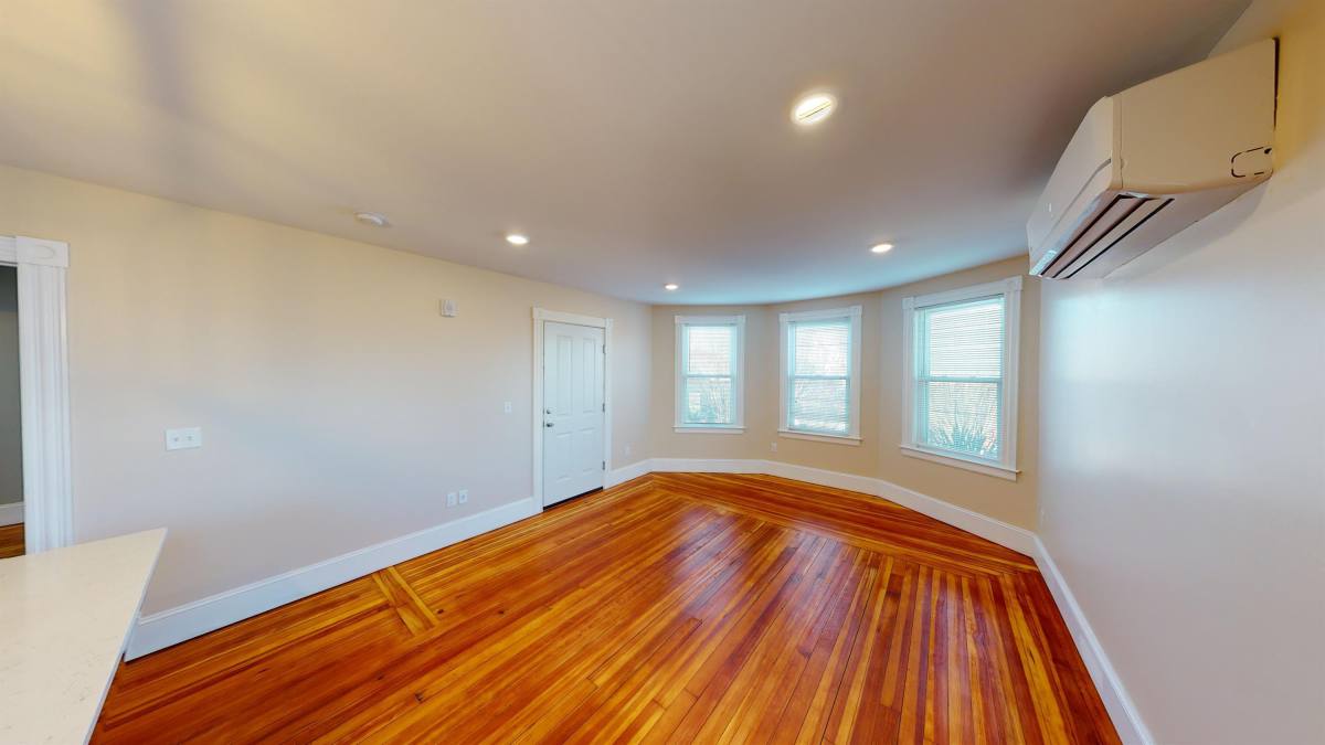 Apartment for rent at 193 Vinton St #193-1, Providence, RI 02909