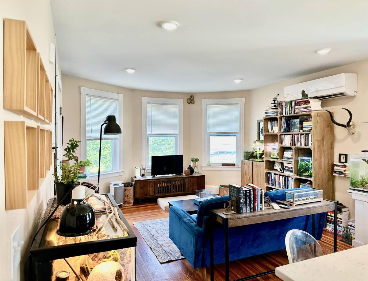 Apartment for rent at 193 Vinton St #193-1, Providence, RI 02909