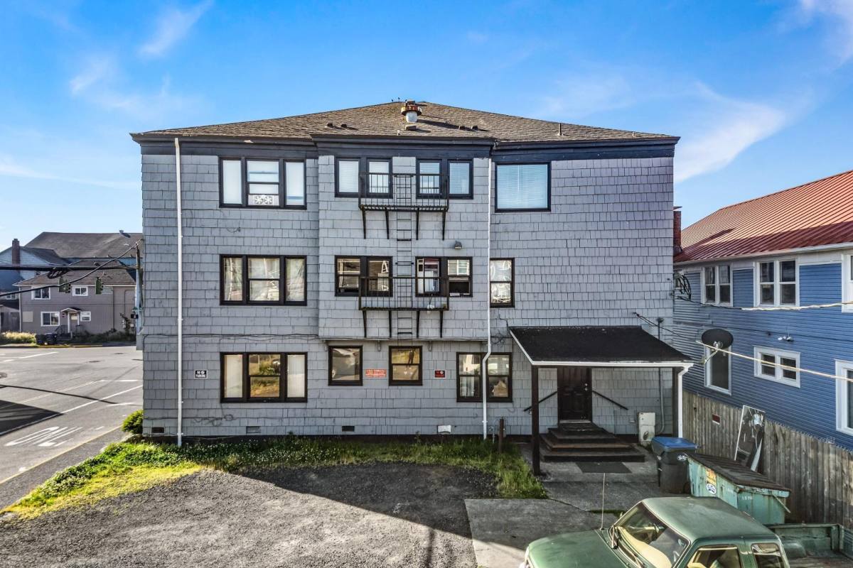 Apartment for rent at 201 N F St #3, Aberdeen, WA 98520