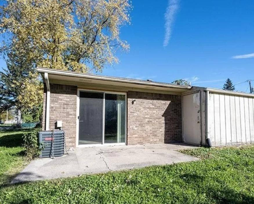 Apartment for rent at Rosedale, 3011 Oxford Lane #1, Indianapolis, IN 46218