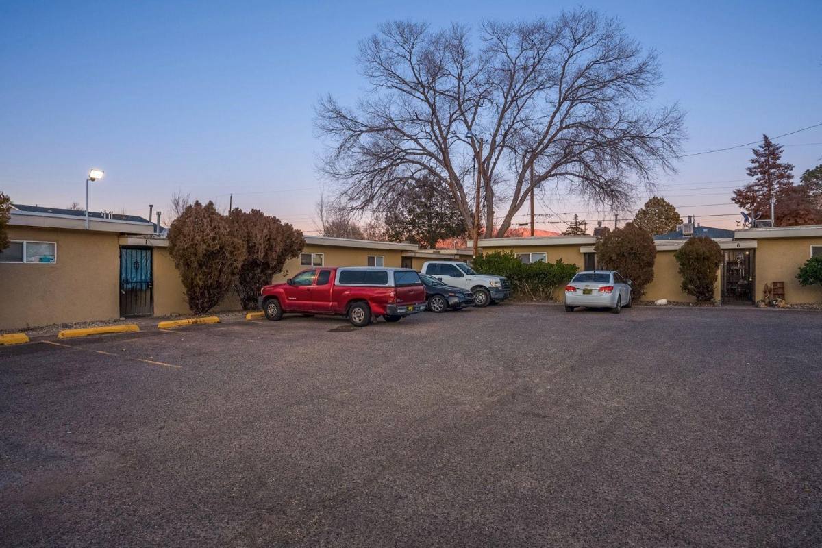 Apartment for rent at 1104 Palomas Dr SE #9, Albuquerque, NM 87108