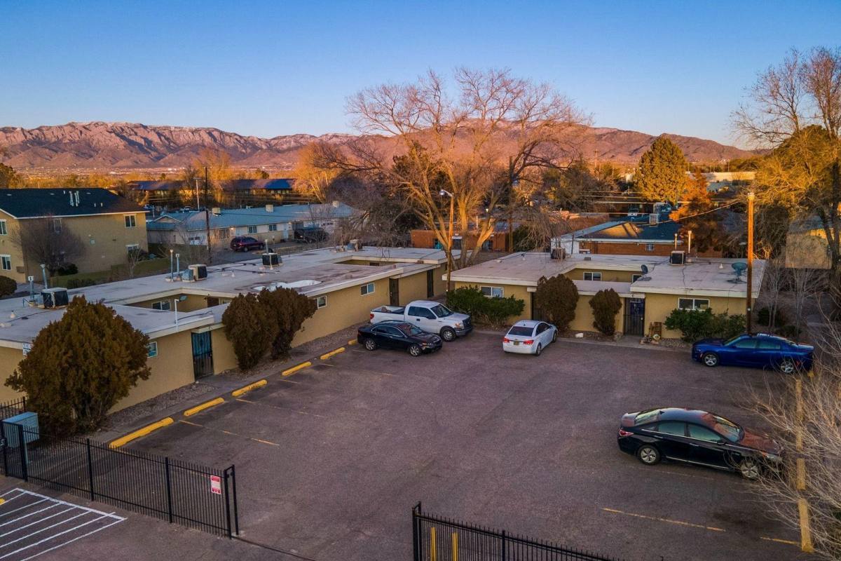 Apartment for rent at 1104 Palomas Dr SE #9, Albuquerque, NM 87108