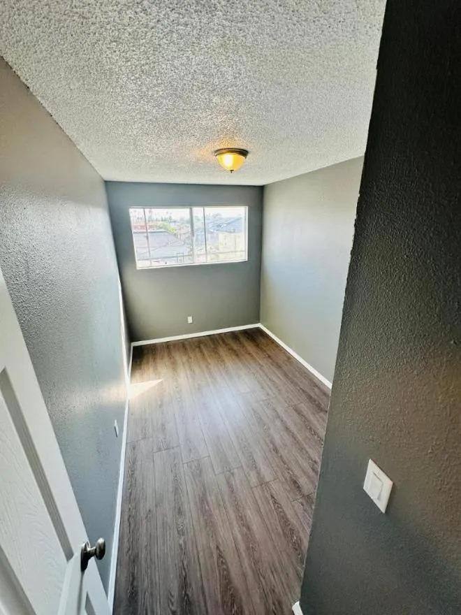 Apartment for rent at 616 West 75th Street, 616 W 75th St #6, Los Angeles, CA 90044