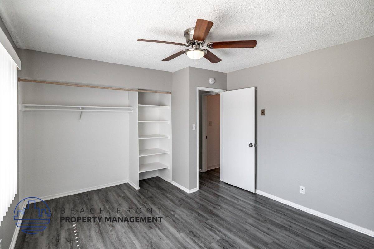 Apartment for rent at 316 Gladys Ave N, Long Beach, CA 90814