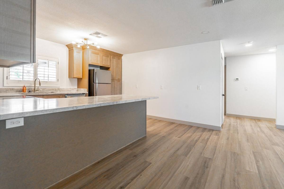 House for rent at 5739 W Monte Vista Rd, Phoenix, AZ 85035