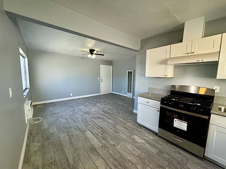 Apartment for rent at 120 W 73rd St #4, Los Angeles, CA 90003