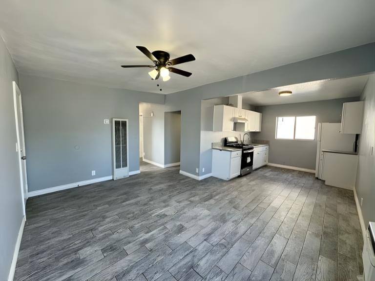 Apartment for rent at 120 W 73rd St #4, Los Angeles, CA 90003