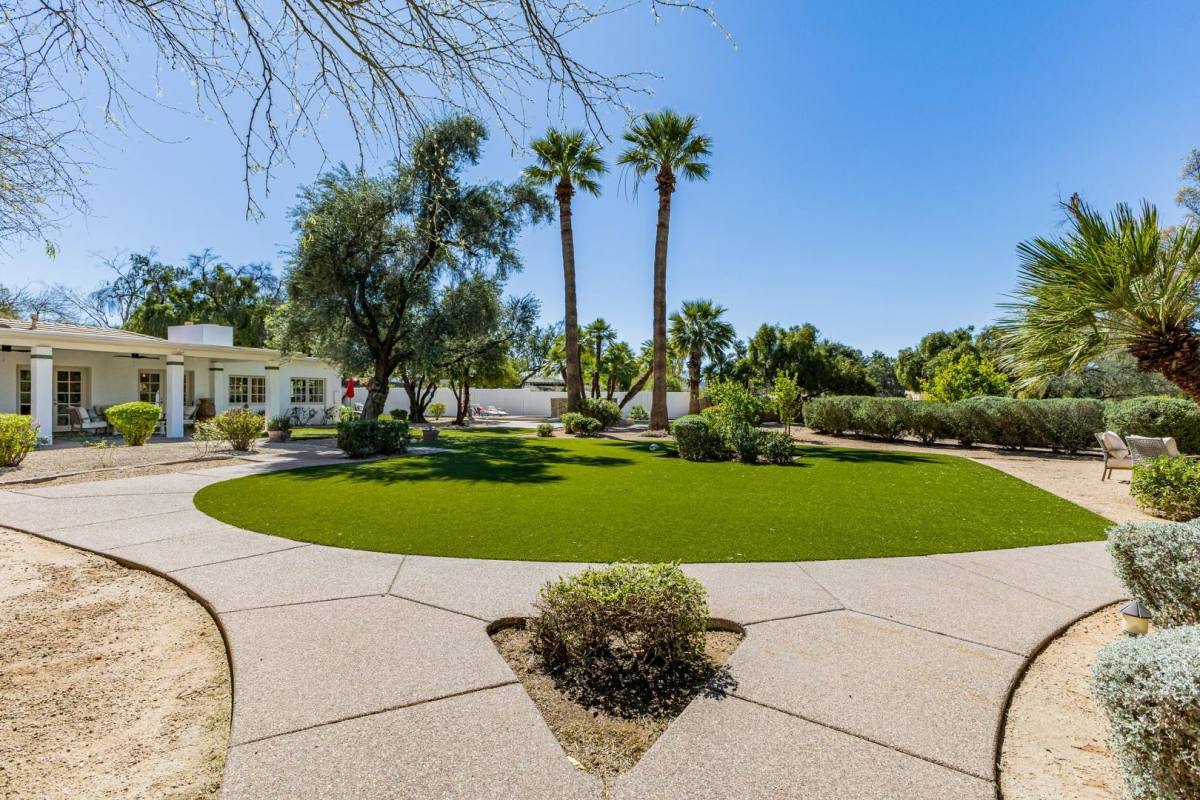 House for rent at 11832 N Oakhurst Way, Scottsdale, AZ 85254
