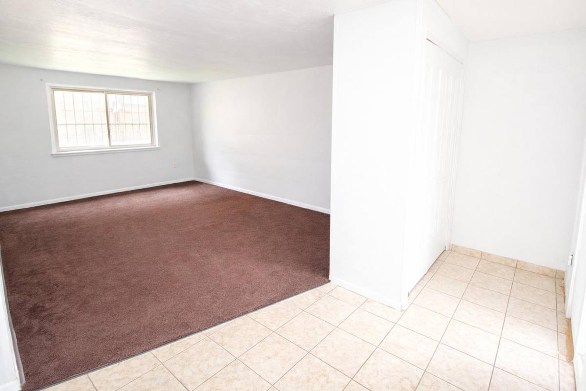 Apartment for rent at James Manor, 5527 5529 5531 Ellsworth Ave, Pittsburgh, PA 15232