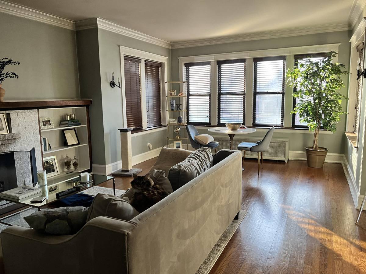 Apartment for rent at 4847 N Washtenaw Ave #2, Chicago, IL 60625