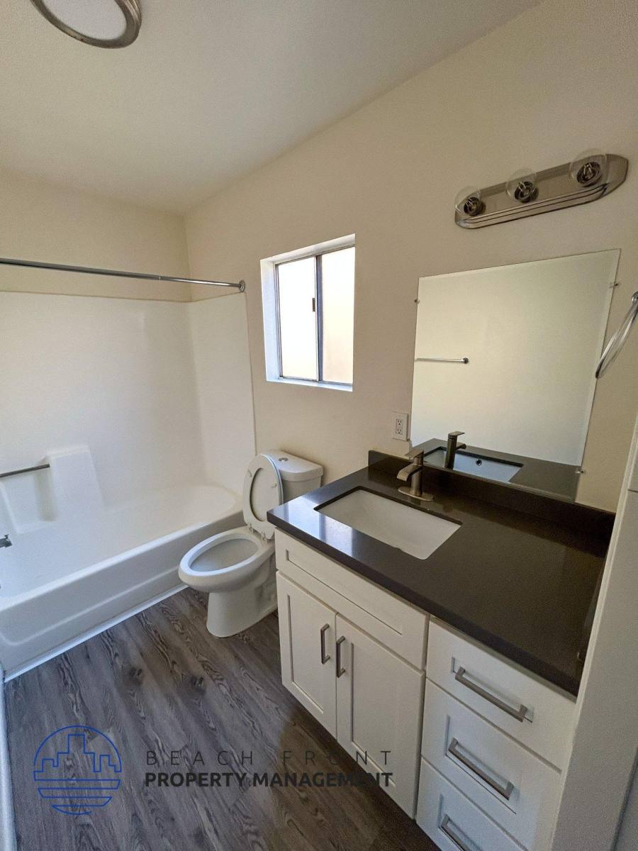 Apartment for rent at 12617 Eucalyptus Ave #9, Hawthorne, CA 90250