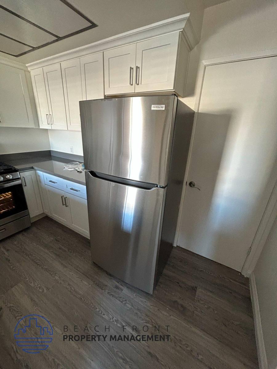 Apartment for rent at 12617 Eucalyptus Ave #9, Hawthorne, CA 90250